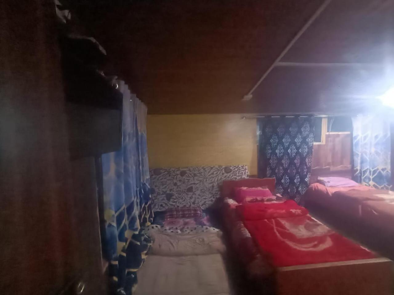 Hotel New Heaven Canal Srīnagar Dış mekan fotoğraf