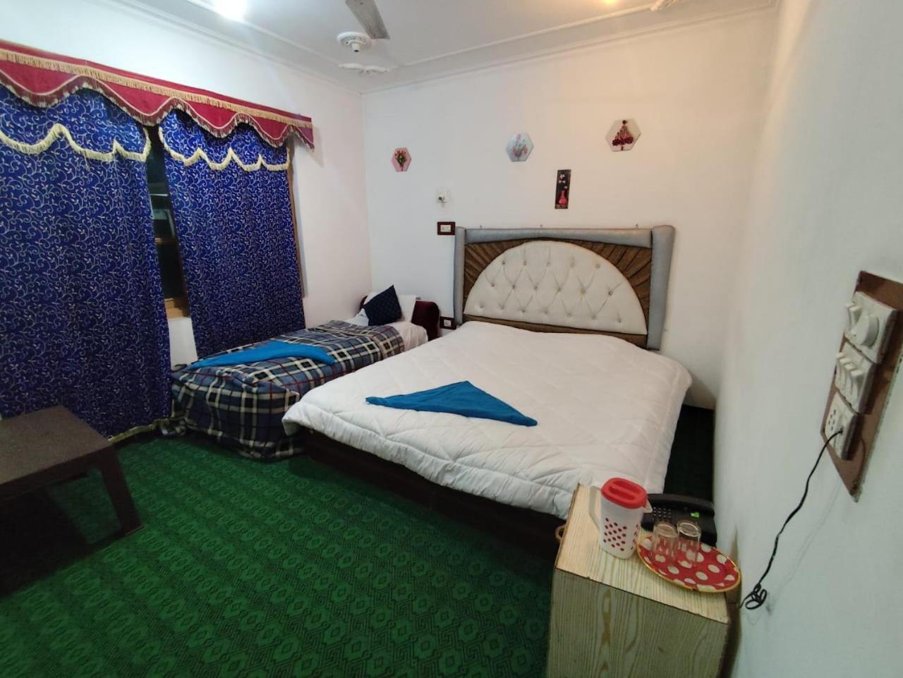 Hotel New Heaven Canal Srīnagar Dış mekan fotoğraf