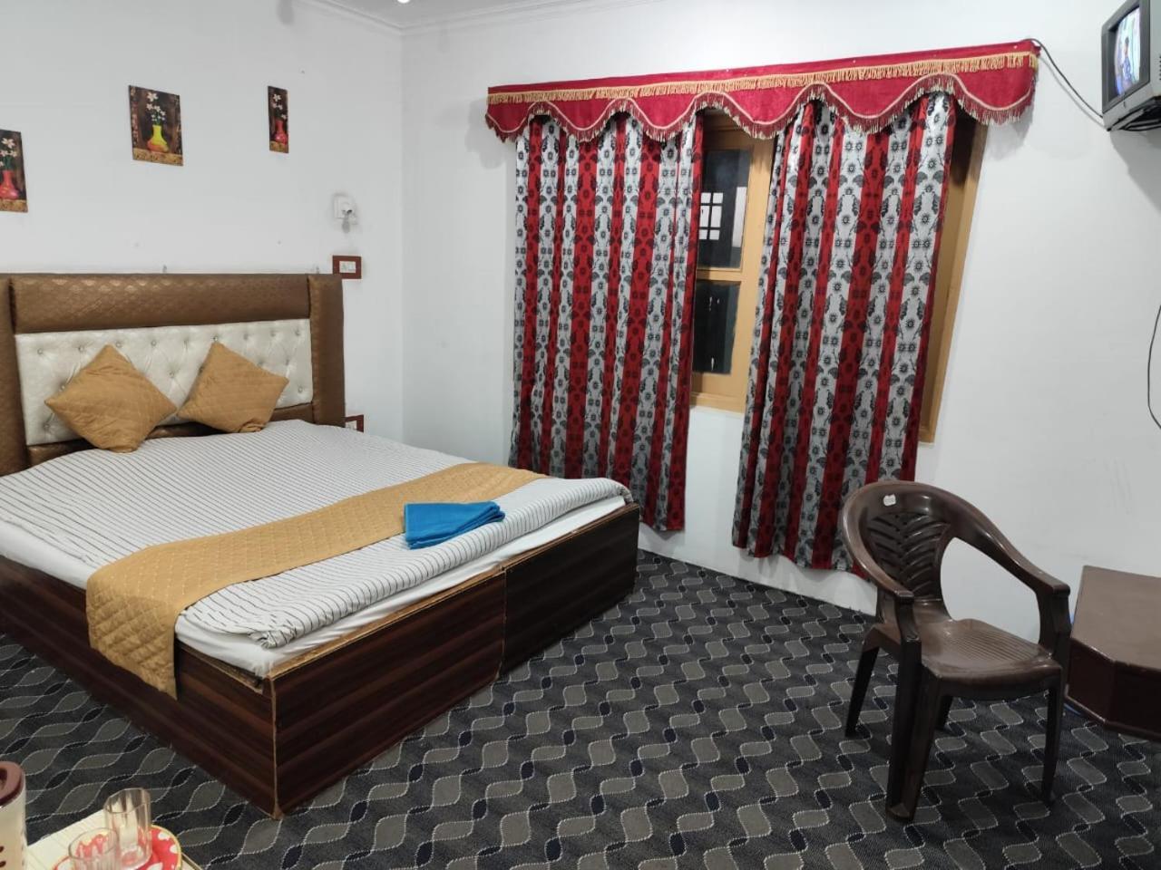 Hotel New Heaven Canal Srīnagar Dış mekan fotoğraf