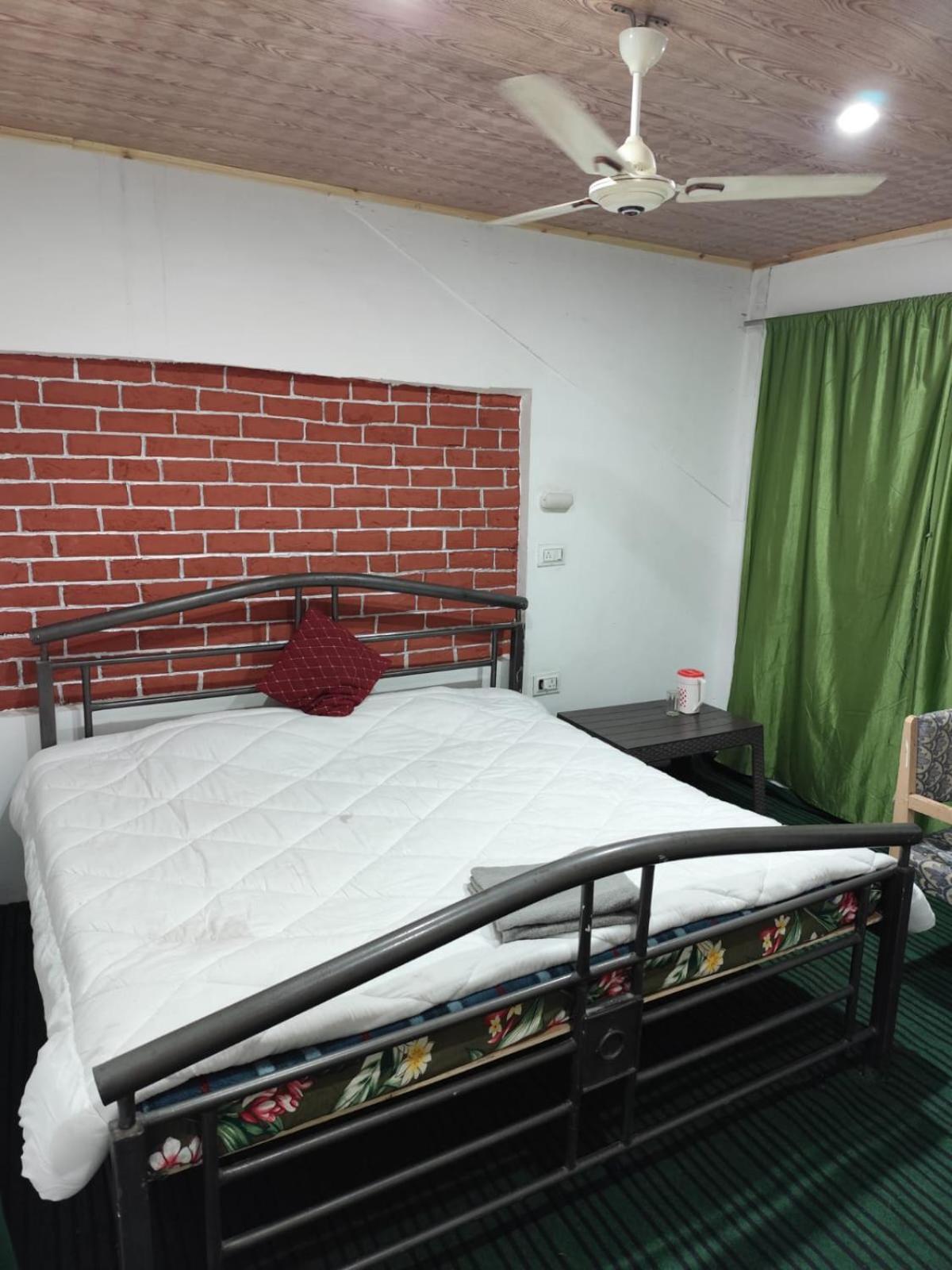 Hotel New Heaven Canal Srīnagar Dış mekan fotoğraf