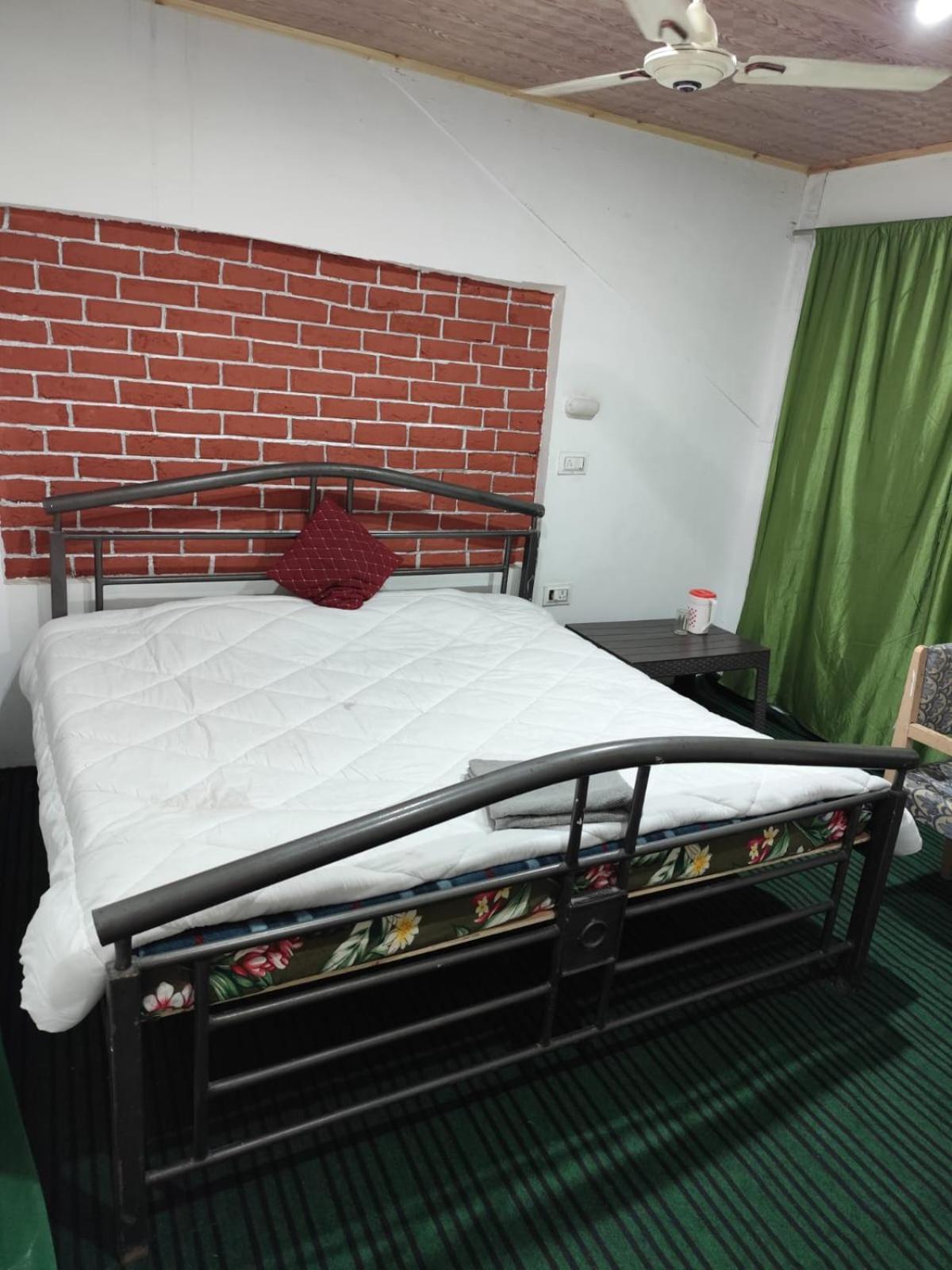 Hotel New Heaven Canal Srīnagar Dış mekan fotoğraf
