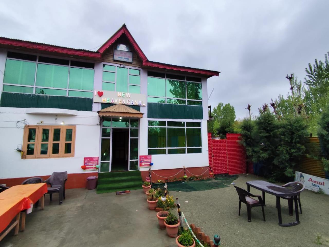 Hotel New Heaven Canal Srīnagar Dış mekan fotoğraf