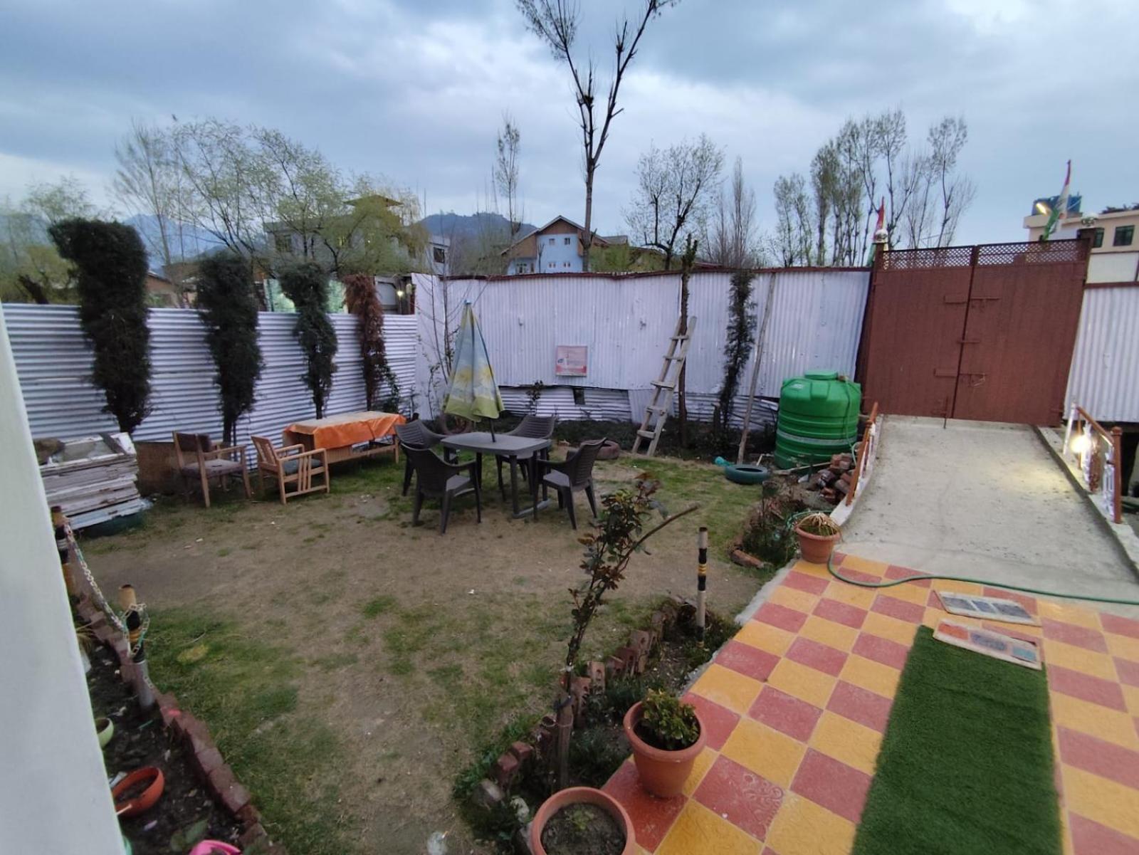 Hotel New Heaven Canal Srīnagar Dış mekan fotoğraf